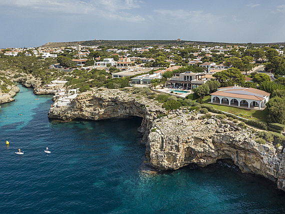 Mahón
- Elegante y espectacular villa de primera línea en Menorca