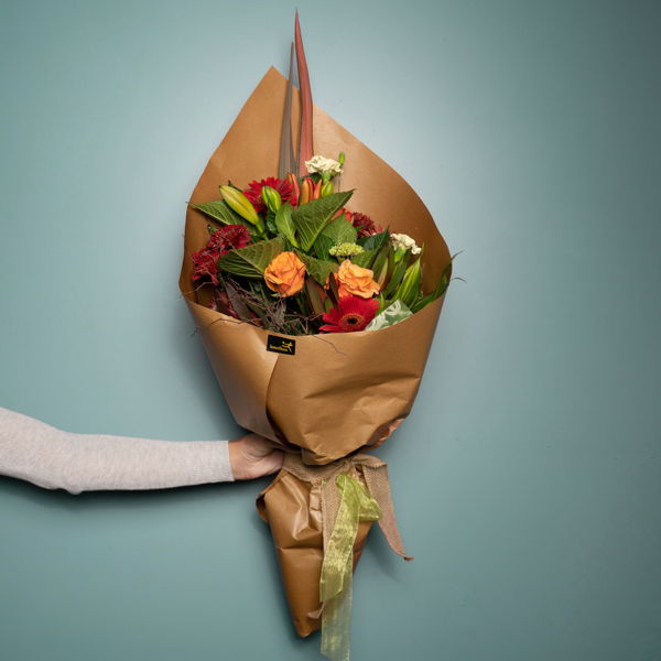 Hand Tied Mixed Bouquet_flowers_delivery_interflora_nz