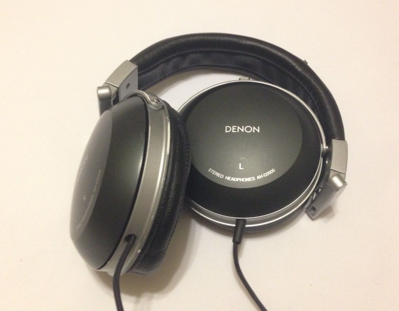 Denon AH-D2000 Headphones with D5000 cable... For Sale | Audiogon