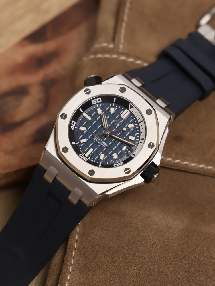 Audemars Piguet Royal Oak Offshore Diver 15720ST.OO.A027CA.01