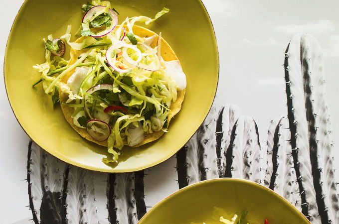 Tostadas de poisson (<i>Tostadas de pescado</i>)