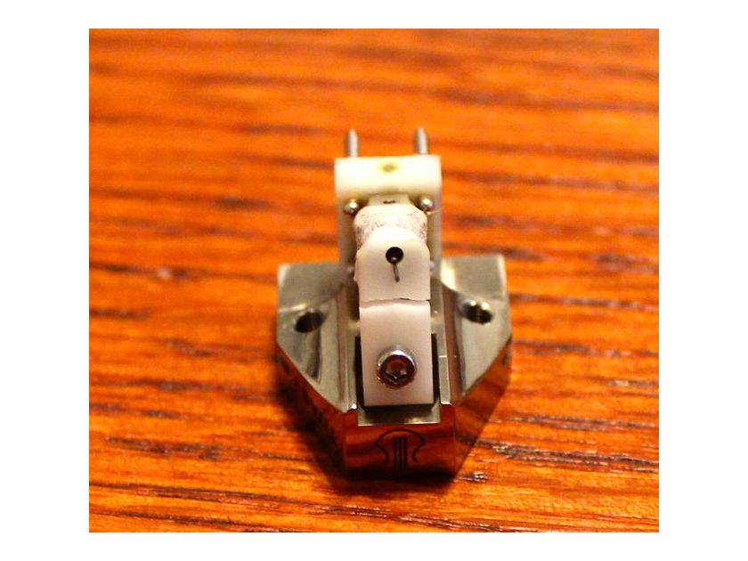 Lyra Titan i  Moving Coil Cartridge *Needs Repair*