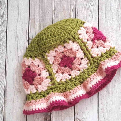 Granny Squares & Stripes Bucket Hat Crochet Pattern