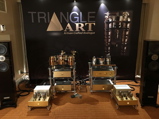 TriangleART Reference Tube Preamplifier With External P...