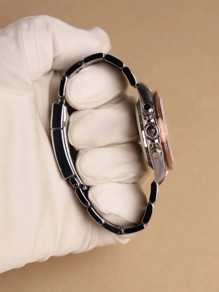 Ventura by Artisans de Genève 2025 Box+Papers