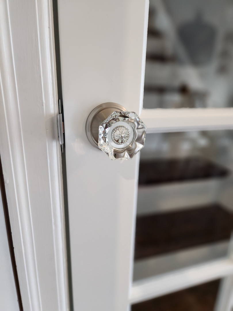 Home interior door
