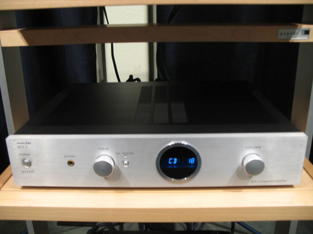 Music Hall A25.2 Integrated Amp.