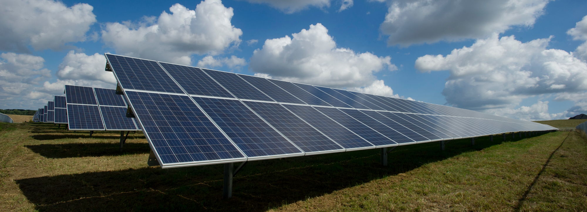 Photovoltaik Feld - erneuerbare Energien nutzbar machen mit Max Doser aus Füssen