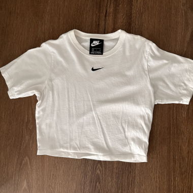 Nike T-Shirt, cropped