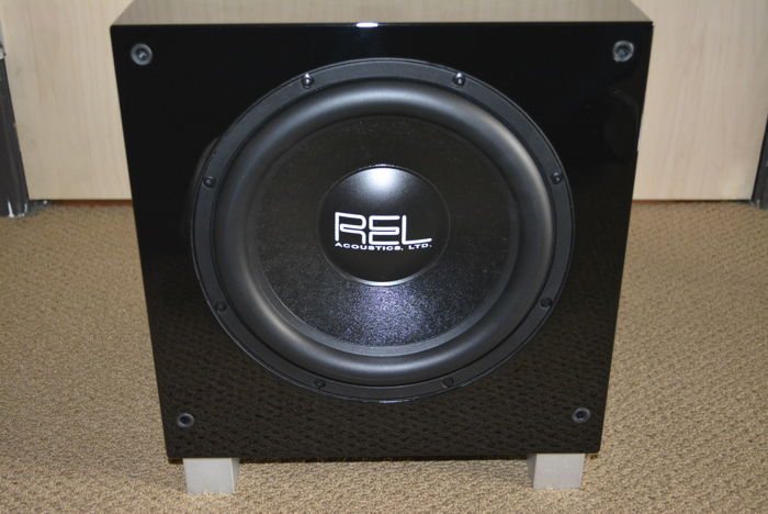 REL Acoustics T-9 Subwoofer - Dealer Demo - Excellent! ...