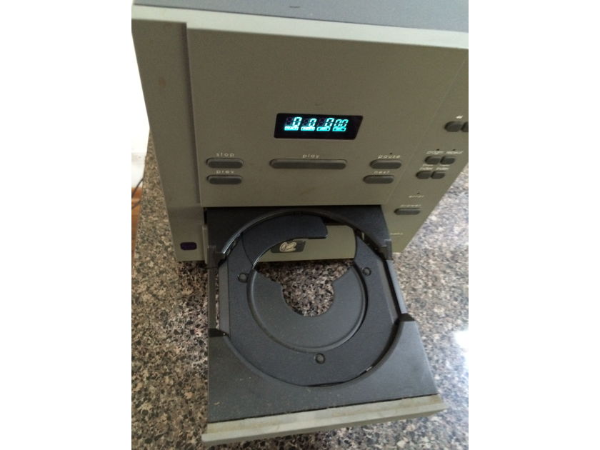 Madrigal Proceed PCD-2 CD Player NEEDS WORK
