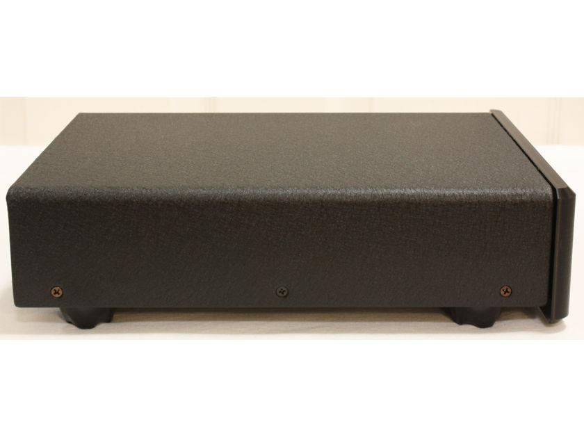 Bel Canto Design DAC 2.7 in Black. MINT Condition!