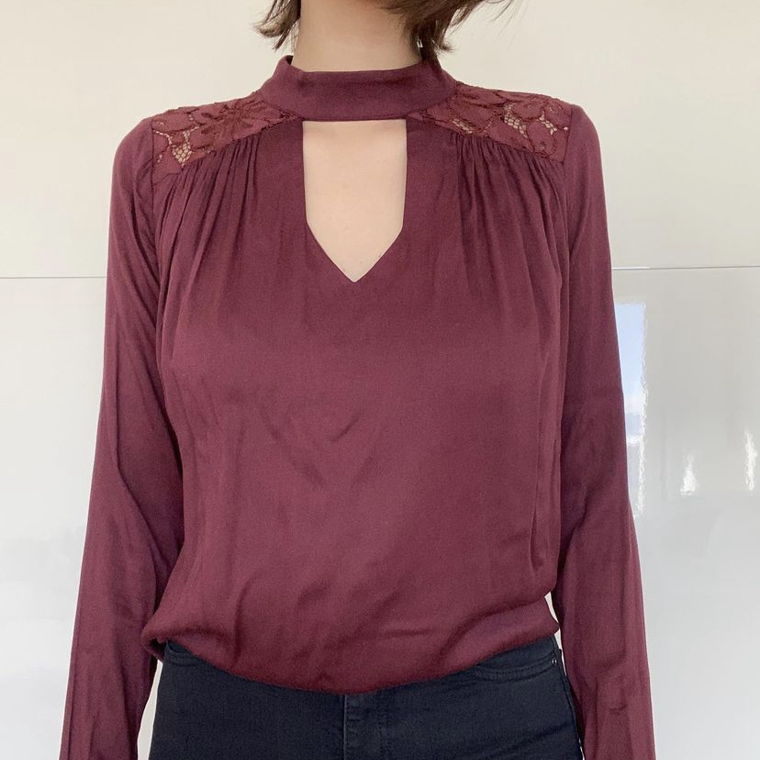 Bordeaux blouse with with lace ❤️🌹