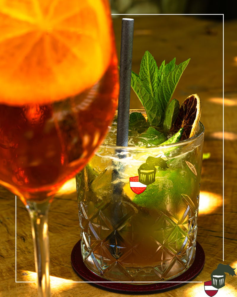 ☀️🍹 Sommerliche Temperaturen, kalte Getränke und schattige Plätze. 🌿

Genau die richtige Kombination für entspannte Urlaubstage.
Lehn dich zurück, genieße einen erfrischenden Drink in unserem Garten und lass die Seele baumeln.

Bis bald! Hier im @zum