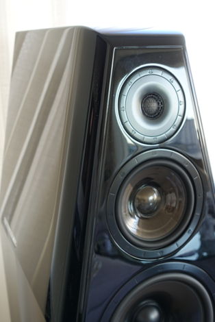 Mint - your new pair of Kharma Elegance dB11-S speakers
