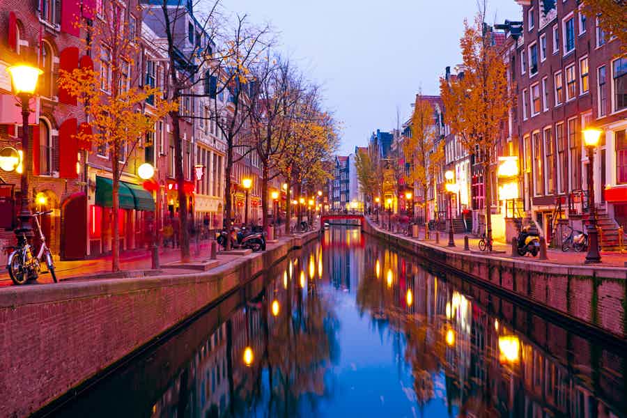 Amsterdam: Red Light District and Local Pub Tour - photo 1