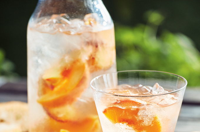 Sangria blanche aux pêches