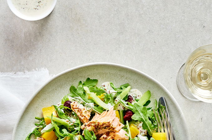 Salade de roquette à la truite et aux betteraves jaunes