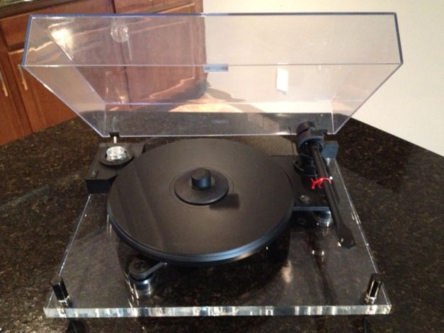 Pro-Ject Audio Perspective  Turntable with Dust Cover