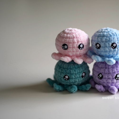 Kostenloses Amigurumi-Muster für Octopus Squish