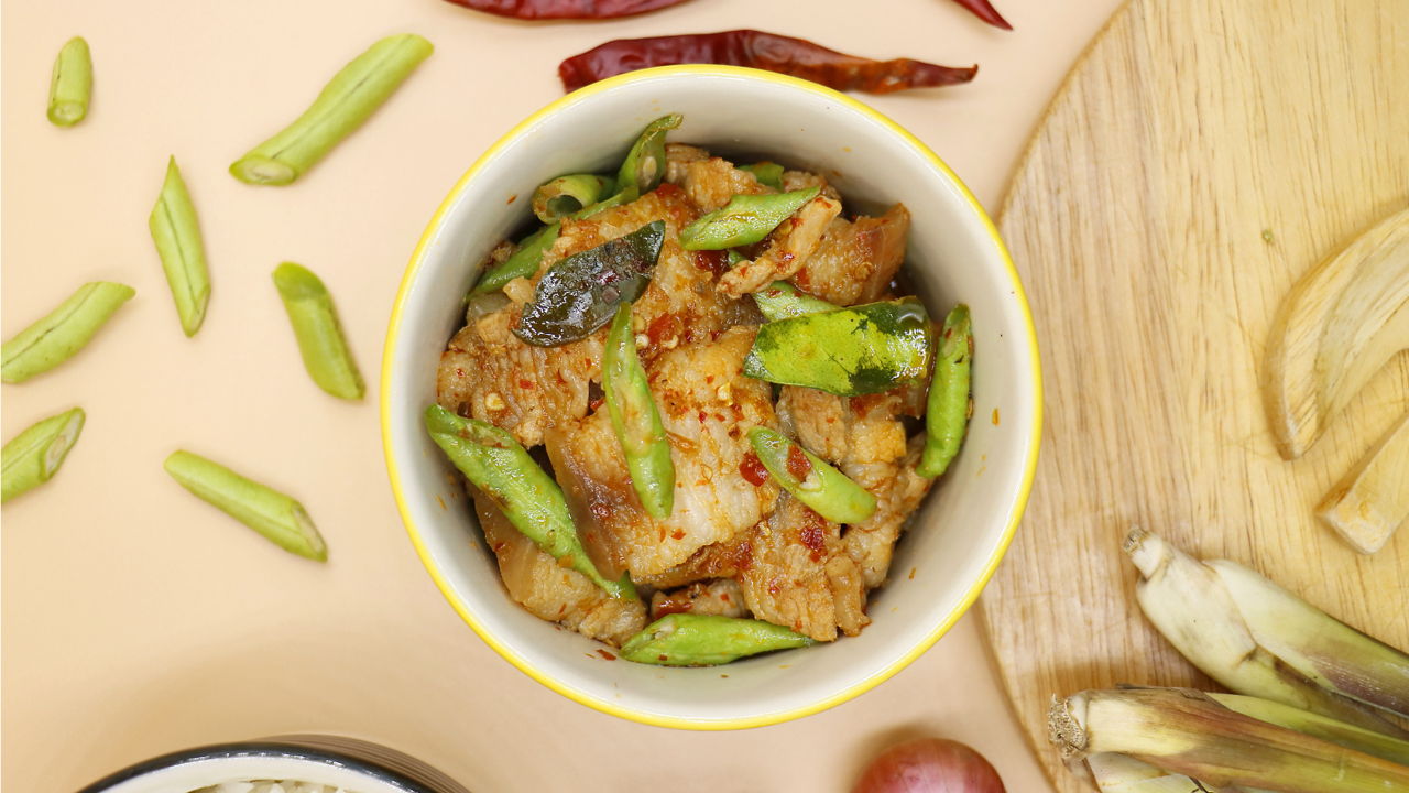 Stir Fry Pork with Red Curry - Southeast Asian Recipes - Nyonya Cooking