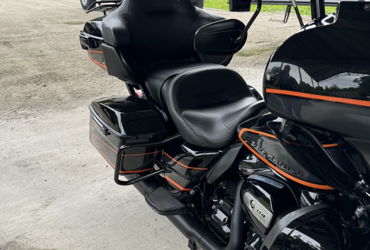 2022 HARLEY-DAVIDSON ULTRA LIMITED motorcycle for rent near Lawtey, FL