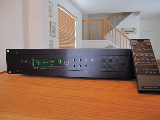 Fanfare FT-1 Reference Analogue FM Tuner