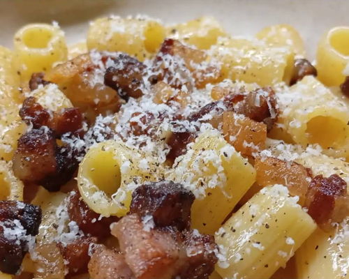 Corsi di cucina Roma: Impara a cucinare la vera Carbonara! 