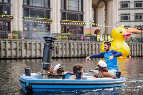 London's most unique tour - Hot Tub Boat Tour in London