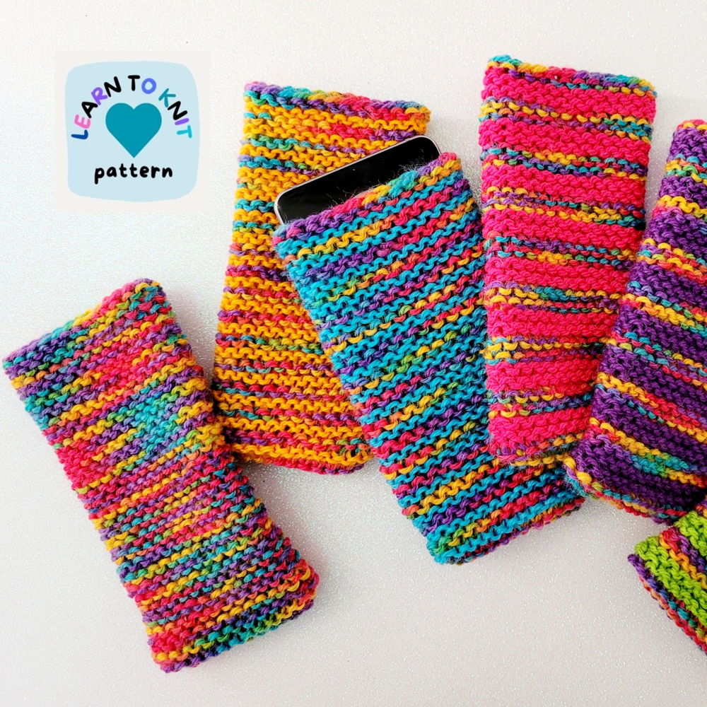 Easy mobile phone socks knitting pattern using 8 ply yarn – 3 versions
