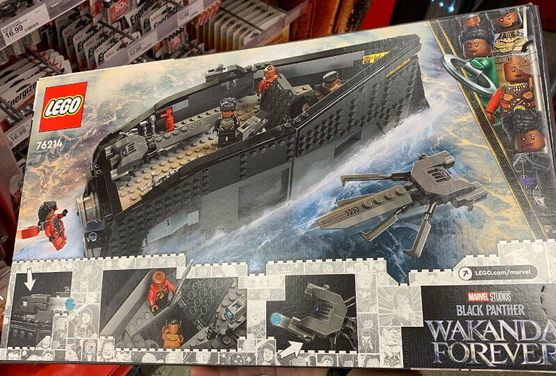 LEGO 76214 Black Panther: War on the Water