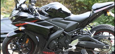 2015 YAMAHA YZF-R3 motorcycle for rent near Mars, PA