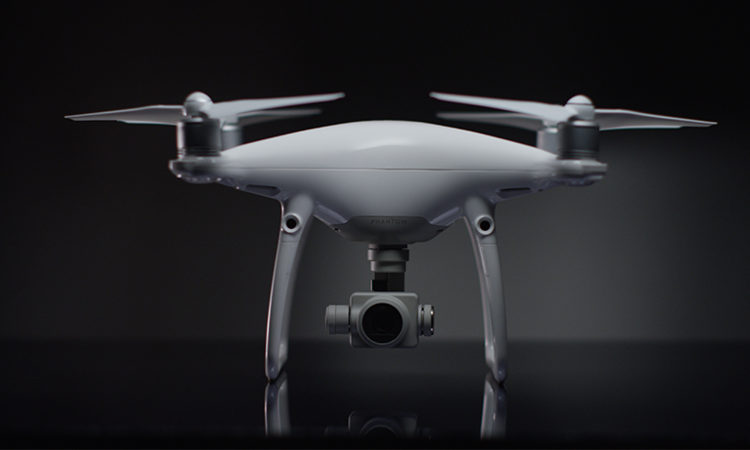 EARLY BREAKTHROUGHS AND CONSTANT INNOVATION DJI has often been described as the Apple of the drone world due to their sleekly designed, user-friendly products and widespread popularity amongst both recreational and commercial users alike.