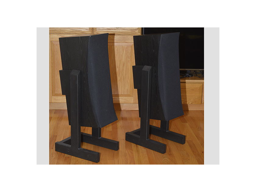 Thiel Audio MCS-1 on SoundAnchor stands, XLNT