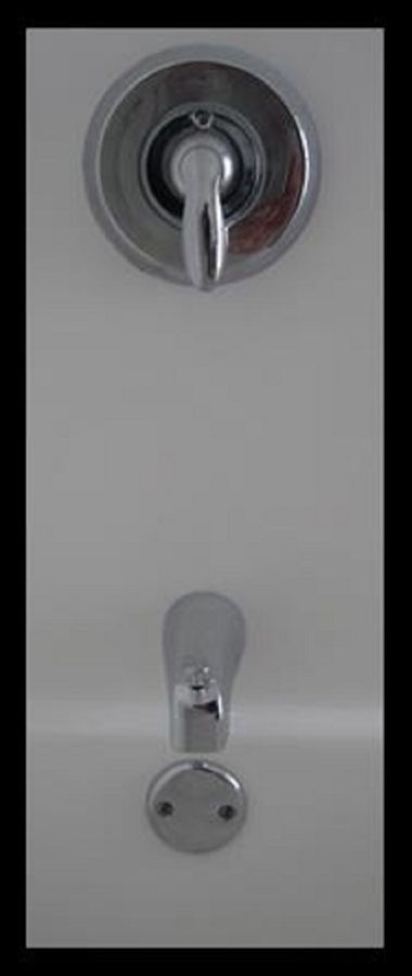 SHOWER SPOUT SHOWER SPOUT