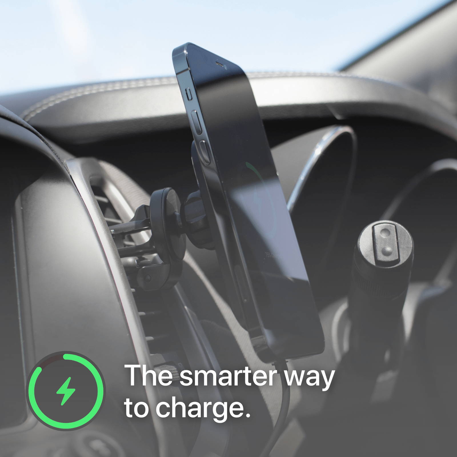 3 in 1 charger silicone padding side view