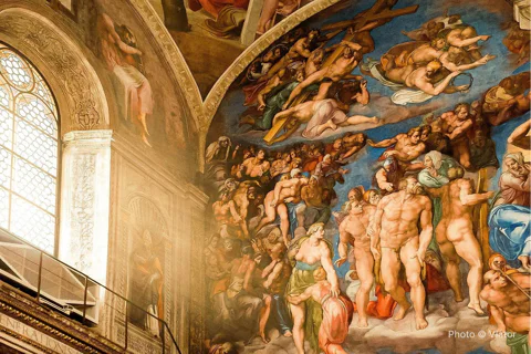 Skip the line: Vatican Museums, Sistine Chapel & St Peters Tour