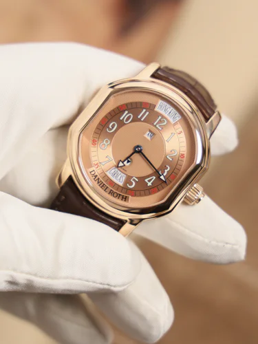 Daniel Roth Metropolitan Salmon guilloche 18KRose gold Timezone City window