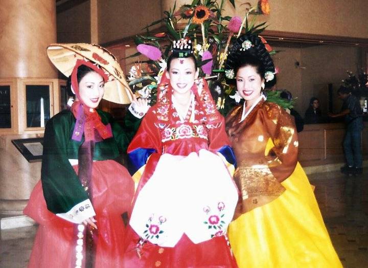 KOREAN TRADITIONAL PAEBAEK TEA CEREMONY BRIDE