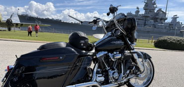 2016 HARLEY-DAVIDSON TOURING STREET GLIDE SPECIAL (COLOR OPTION) motorcycle for rent near Elk Grove Village, IL