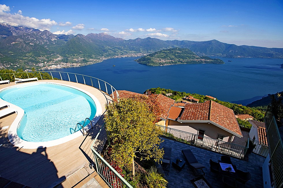 Iseo
- lovely apartment with lake view