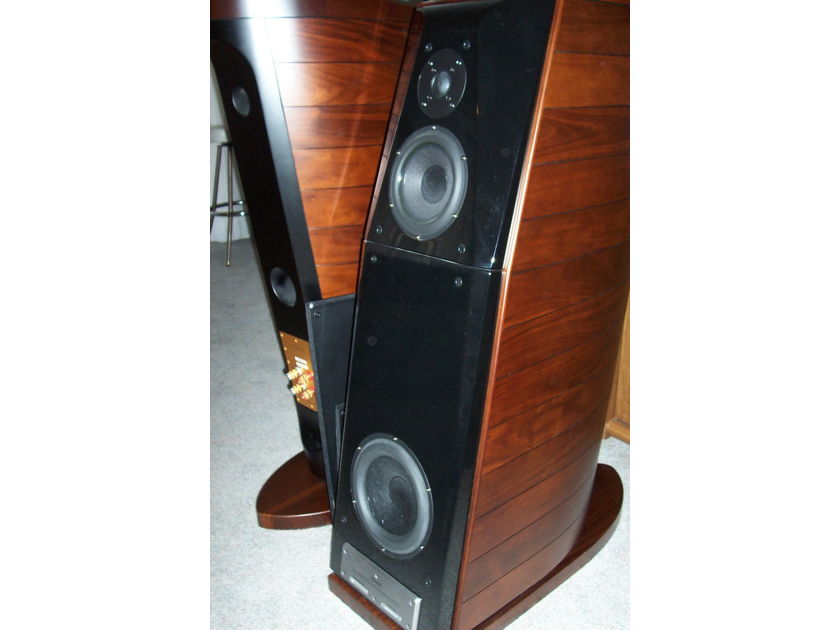 Usher 8571-2 Be Full range speaker