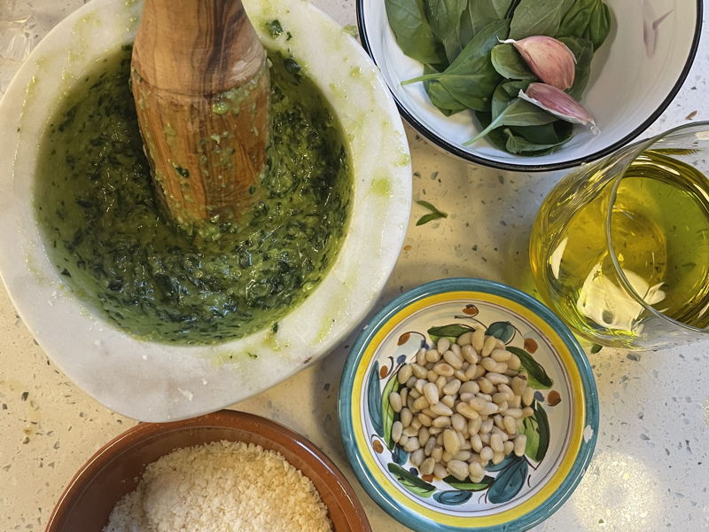 Cooking Classes London, GB: Learn to cook an Italian feast: Trofie al pesto and crostata