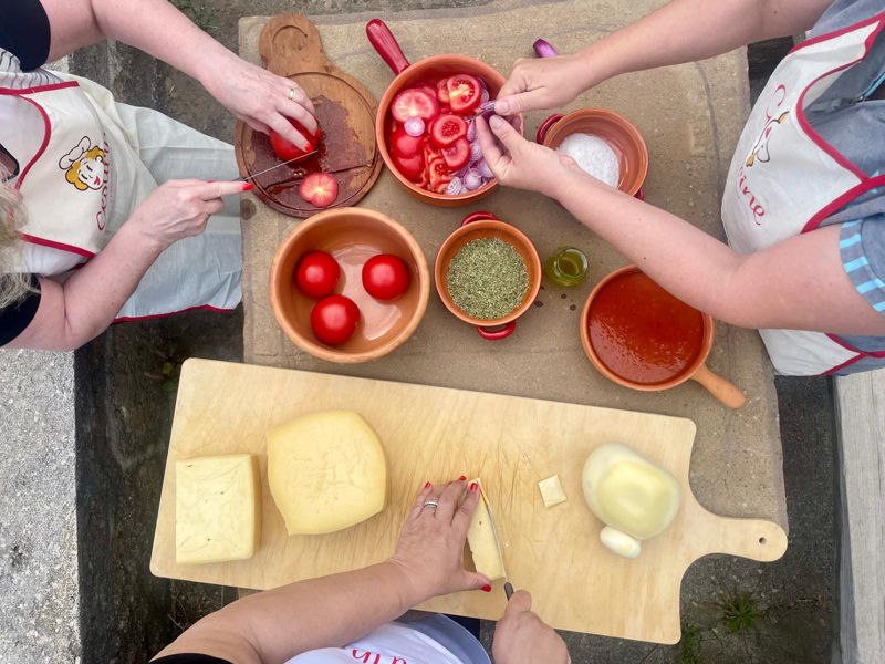 Tour enogastronomici Cinisi: Tour sensoriale e degustazione in un caseificio siciliano