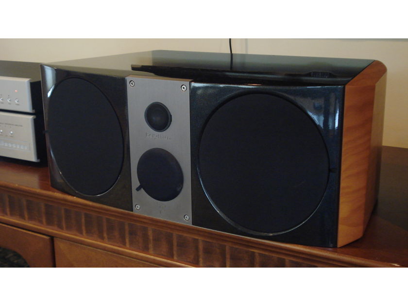 Focal  Electra CC1000 be Center channel speaker, classic maple finish.