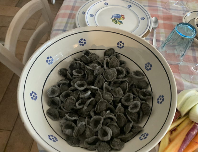 Pranzi e cene Locorotondo: L'antico grano arso nella cucina pugliese 