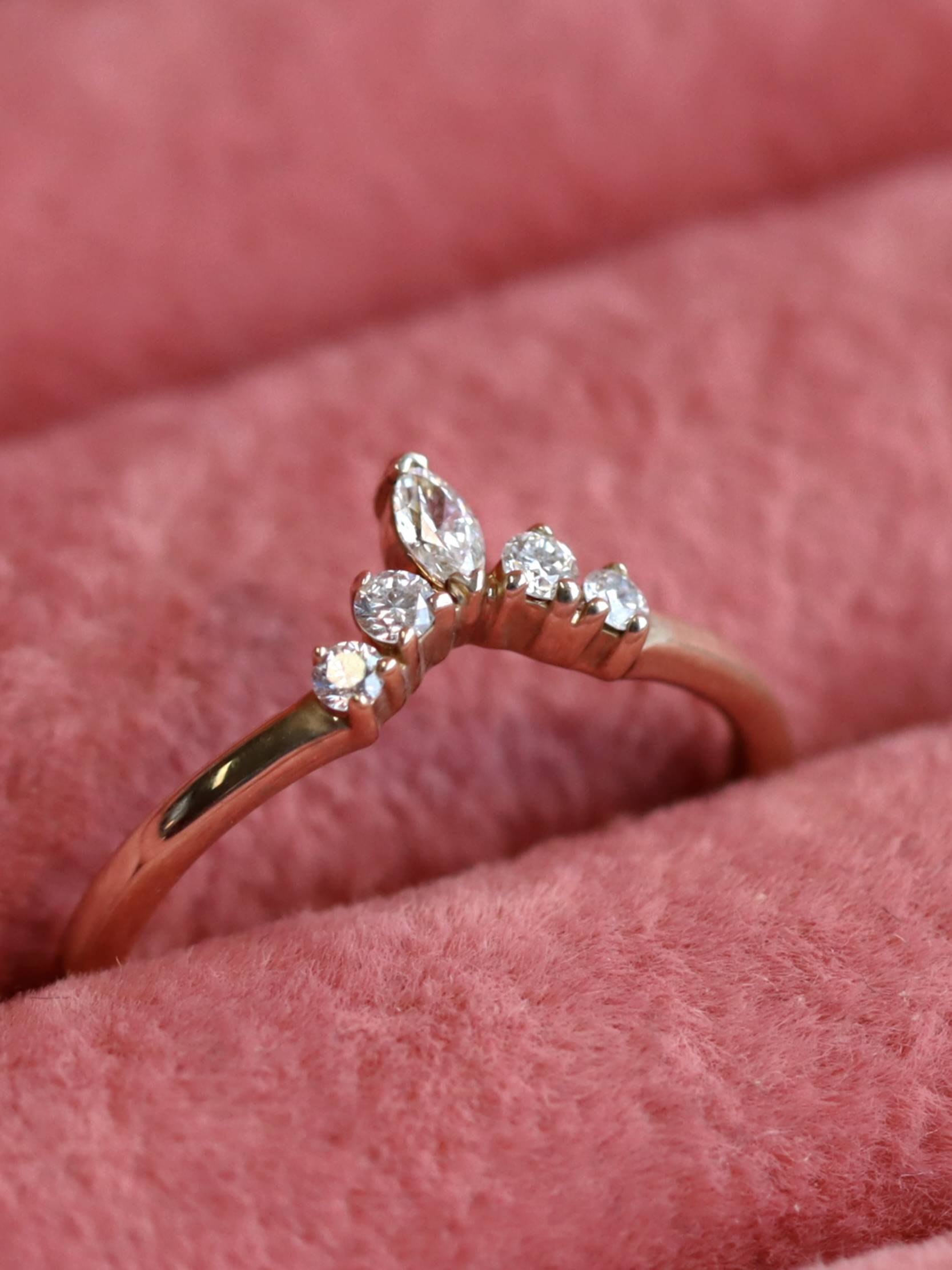 Diamond wedding ring