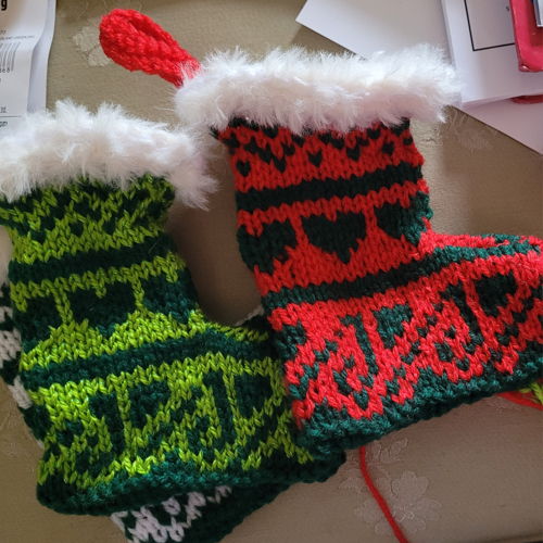 Christmas tree stocking in simple fairisle using 8 ply
