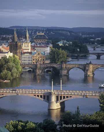 Admire the sights of Prague at night