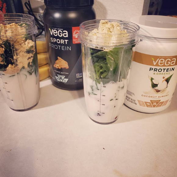 athlete shows his smoothies and his protein vega